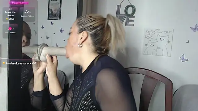 LIila28six online show from 14, 2, 2025