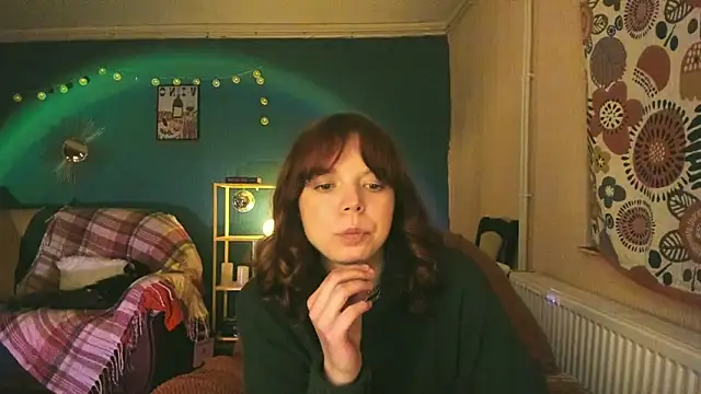 ClancyMorissey online show from 28, 2, 2025