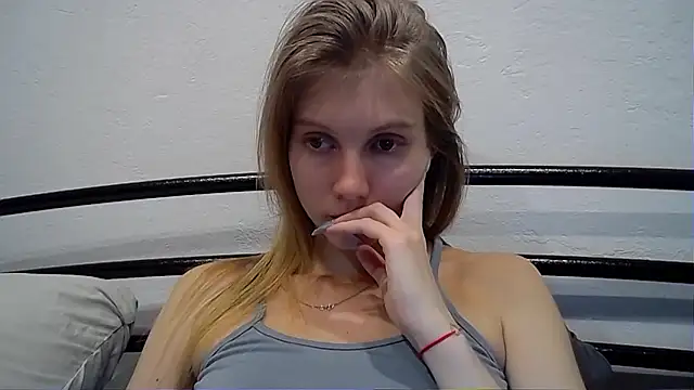 Snapshot of MaryMiton chatting on 7, 12, 2024 MaryMiton online show from 7, 12, 2024