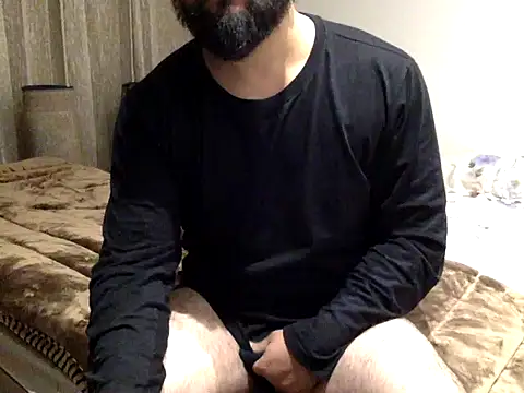 Snapshot of huny0019 chatting on 1, 2, 2026 huny0019 online show from 1, 2, 2026