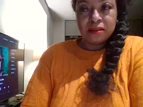 MSweetLindaParks online show from 1, 3, 2025