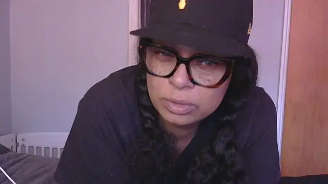 MSweetLindaParks online show from 17, 12, 2025