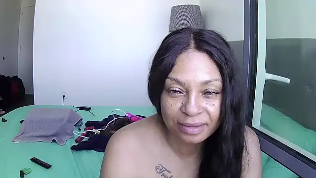 MSweetLindaParks online show from 24, 6, 2026