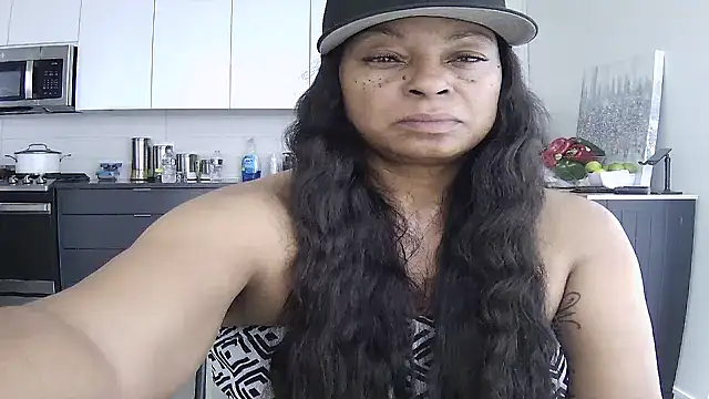 MSweetLindaParks online show from 5, 8, 2026