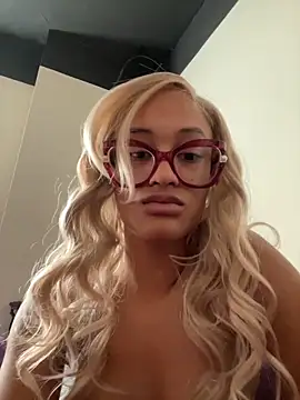 Snapshot of MyssFiji chatting on 3, 11, 2025 MyssFiji online show from 3, 11, 2025