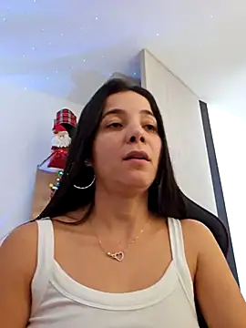 Snapshot of miaeyes chatting on 7, 12, 2024 miaeyes online show from 7, 12, 2024