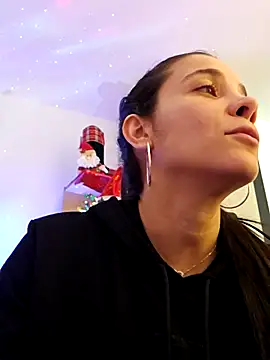 Snapshot of miaeyes chatting on 30, 12, 2024 miaeyes online show from 30, 12, 2024