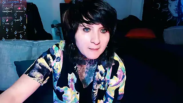 Marieblueeyes online show from 15, 9, 2025