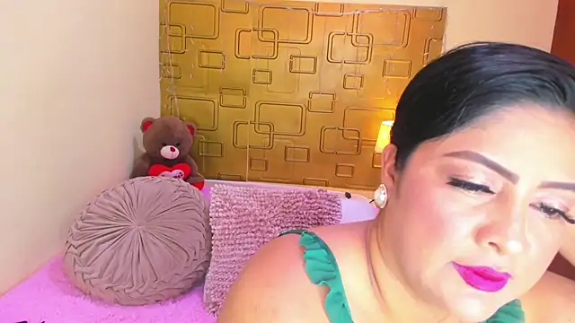 Snapshot of Julia_Haye chatting on 9, 5, 2026 Julia Haye online show from 9, 5, 2026