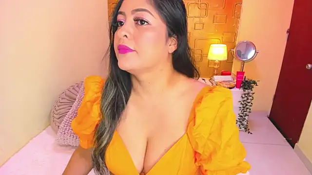 Snapshot of Julia_Haye chatting on 21, 6, 2026 Julia Haye online show from 21, 6, 2026