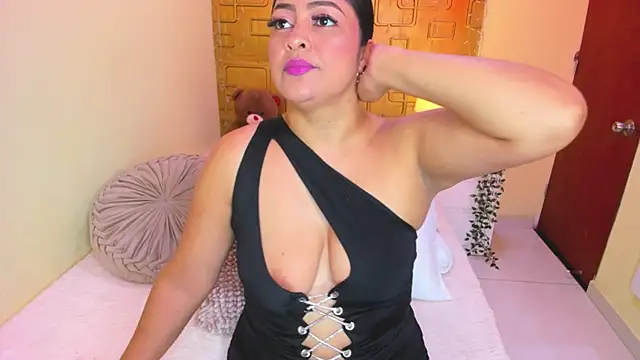 Julia Haye online show from 1, 7, 2026