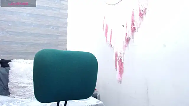 Tefanny Arias online show from 16, 10, 2025