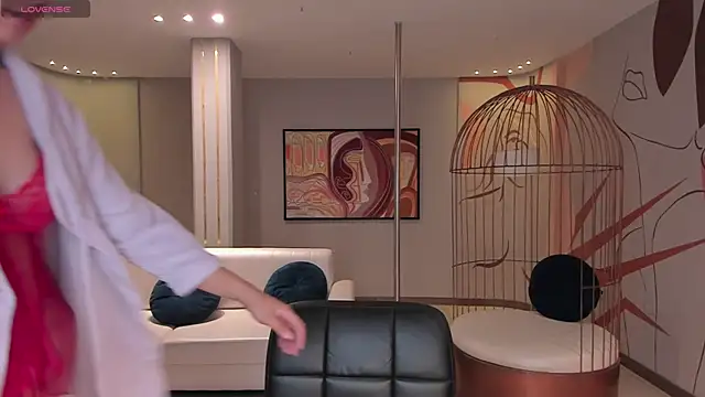 LilaWest online show from 25, 1, 2025