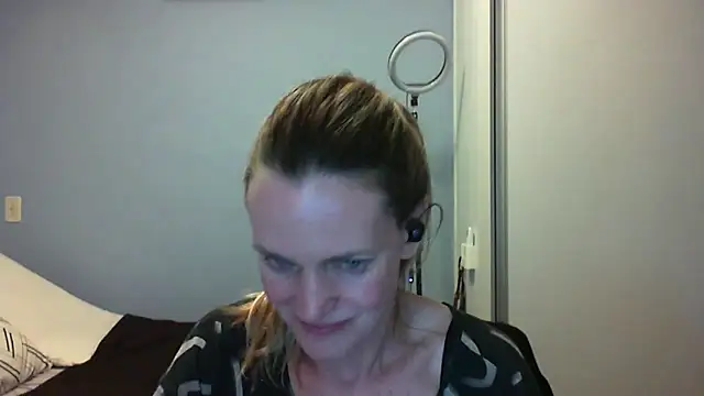 Annylove1 online show from 9, 11, 2025