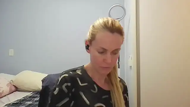 Annylove1 online show from 3, 5, 2026