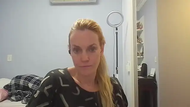 Annylove1 online show from 4, 5, 2026