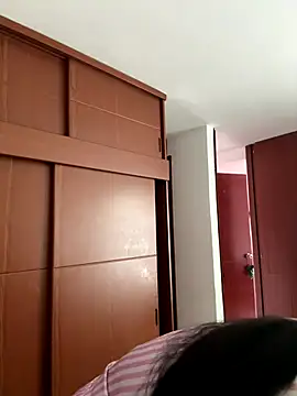 Snapshot of Hannahoff chatting on 30, 11, 2025 Hannahoff online show from 30, 11, 2025