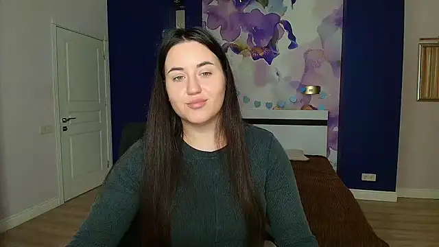 Roxie Bradley online show from 11, 12, 2024