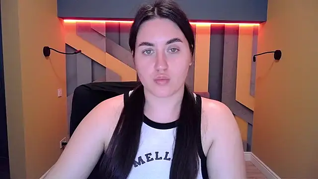 Roxie Bradley online show from 21, 12, 2024