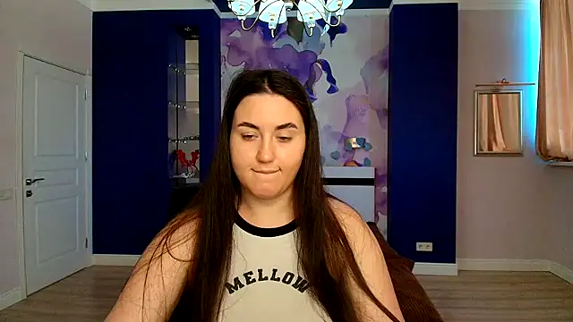 Roxie Bradley online show from 2, 1, 2025