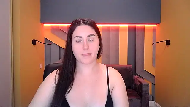 Roxie Bradley online show from 8, 2, 2025