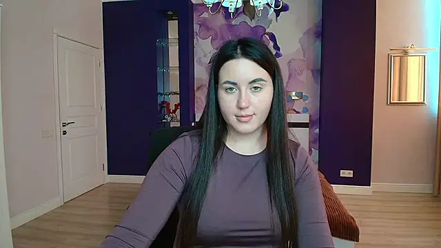 Roxie Bradley online show from 12, 2, 2025