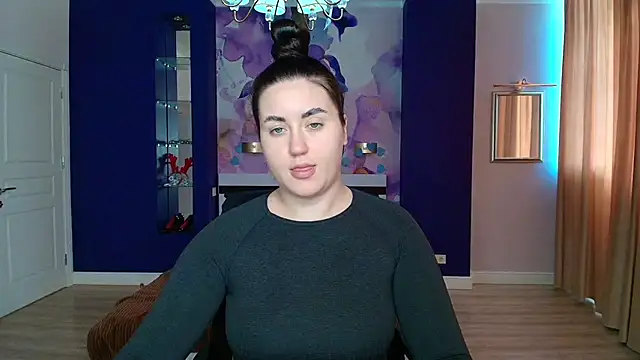 Roxie Bradley online show from 19, 2, 2025