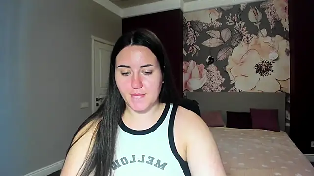 Roxie Bradley online show from 18, 9, 2025