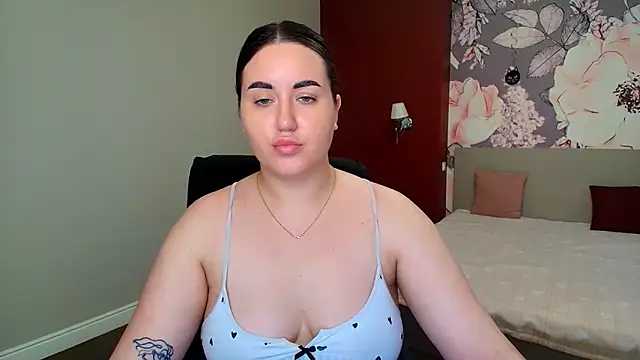 Roxie Bradley online show from 10, 6, 2026