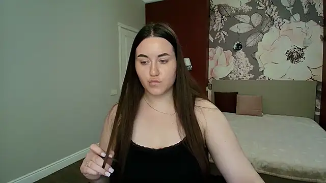 Roxie Bradley online show from 10, 8, 2026