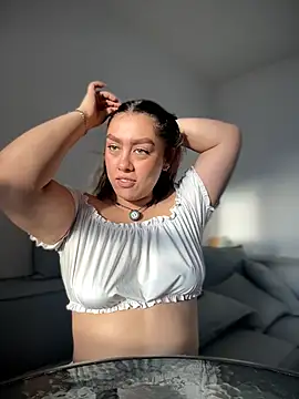 Im sophiie online show from 6, 7, 2026