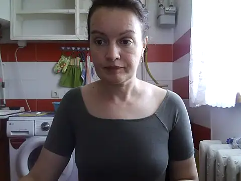 Snapshot of LoveNBloom chatting on 18, 7, 2026 LoveNBloom online show from 18, 7, 2026