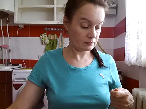 Snapshot of LoveNBloom chatting on 21, 7, 2026 LoveNBloom online show from 21, 7, 2026