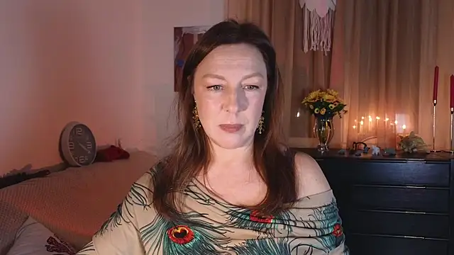 vanessawis  online show from 15, 12, 2025