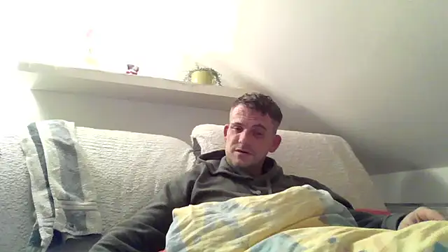 Cambitchboy online show from 17, 12, 2024