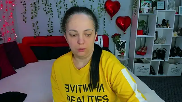 DarlingMilf online show from 13, 4, 2026