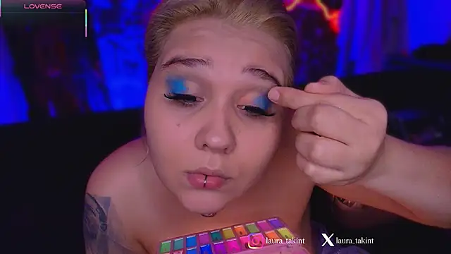 Laura takint online show from 13, 10, 2025