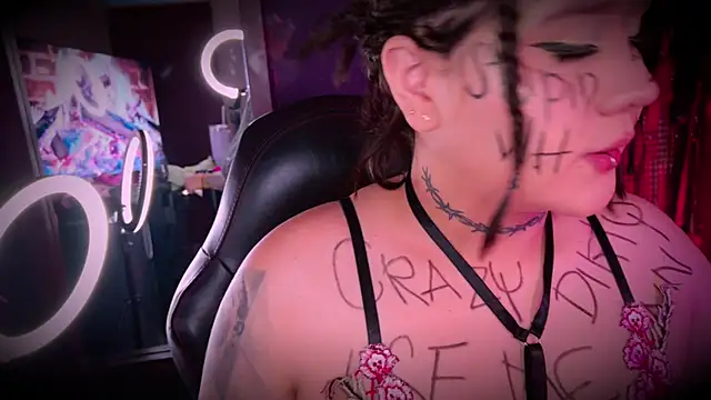 Laura takint online show from 21, 3, 2026