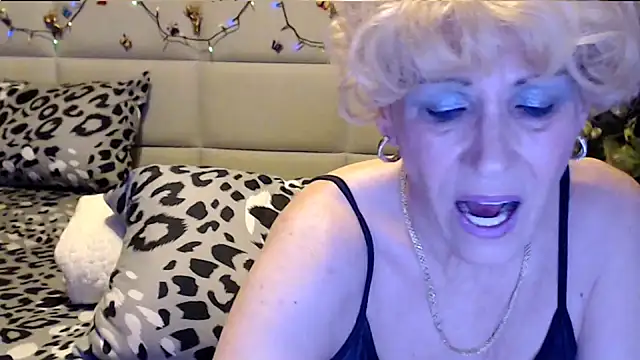 HappyWomanOn online show from 12, 11, 2025