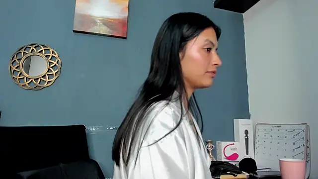 Snapshot of nia__white chatting on 24, 12, 2024 nia  white online show from 24, 12, 2024