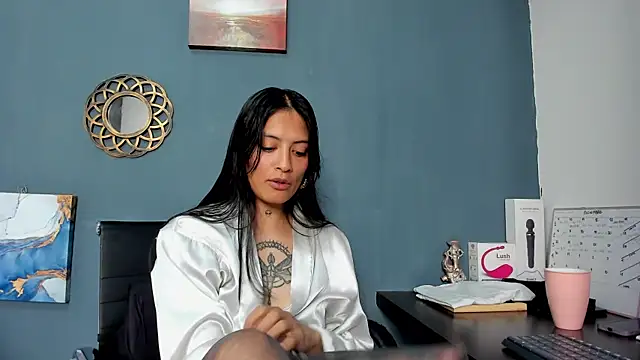 Snapshot of nia__white chatting on 27, 12, 2024 nia  white online show from 27, 12, 2024