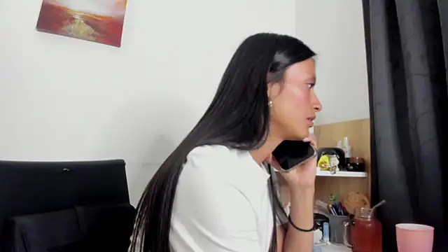 nia  white online show from 2, 8, 2026