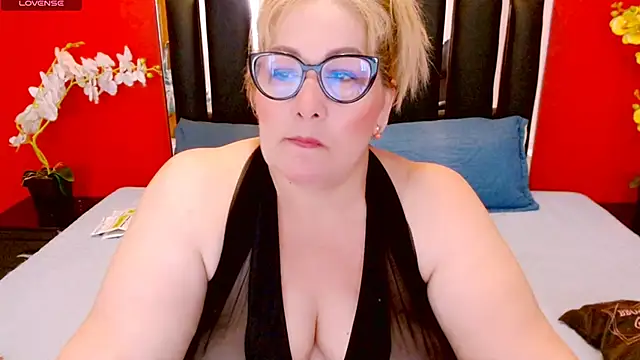 Nayla Garner online show from 22, 3, 2025