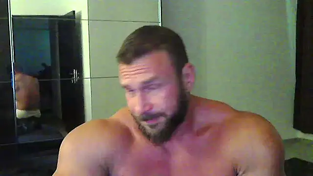 Snapshot of muscularkevin chatting on 1, 6, 2026 muscularkevin online show from 1, 6, 2026