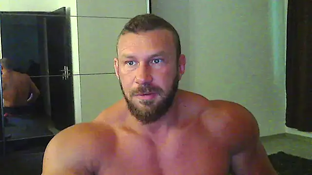 Snapshot of muscularkevin chatting on 23, 6, 2026 muscularkevin online show from 23, 6, 2026