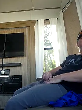 Hotredheadandtoungelasher online show from 17, 11, 2025