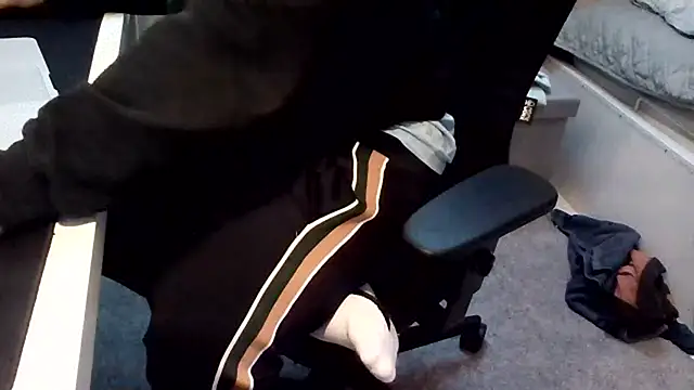 Snapshot of Luishorny19 chatting on 8, 12, 2024 Luishorny19 online show from 8, 12, 2024