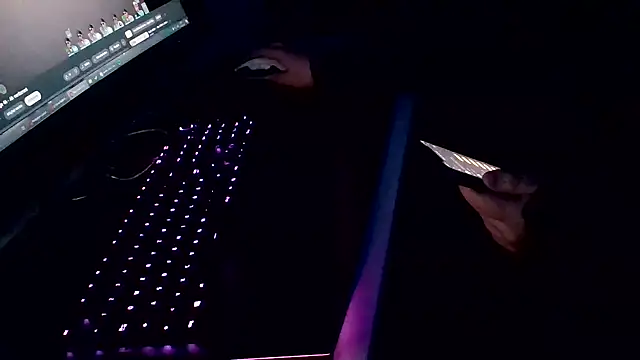 Snapshot of Luishorny19 chatting on 21, 3, 2025 Luishorny19 online show from 21, 3, 2025