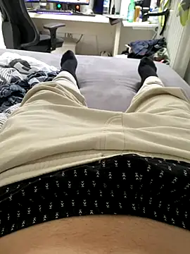 Snapshot of Luishorny19 chatting on 18, 9, 2025 Luishorny19 online show from 18, 9, 2025