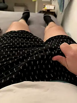 Snapshot of Luishorny19 chatting on 29, 10, 2025 Luishorny19 online show from 29, 10, 2025